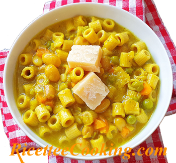 Minestrone di legumi e verdure con pesto e curcuma